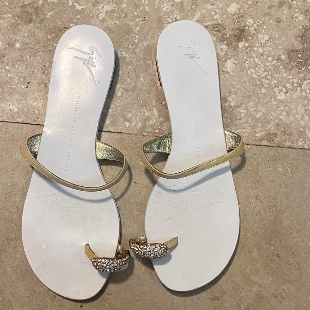 Giuseppe Zanotti Gold and White Sandals with Embellishments - Picture 2 of 5